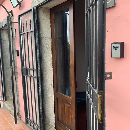 Le Decime Habitación en casa particular Mascali