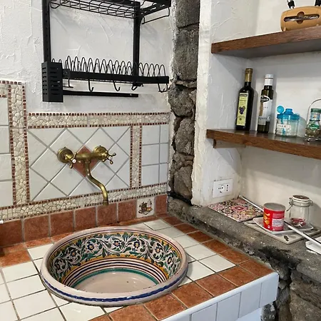 Le Decime Homestay Mascali